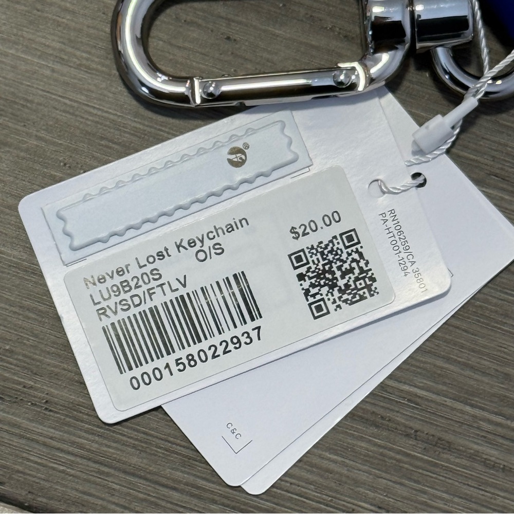 Lululemon Never Lost Keychain Riverside / Faint Lavender NWT - Picture 5 of 5